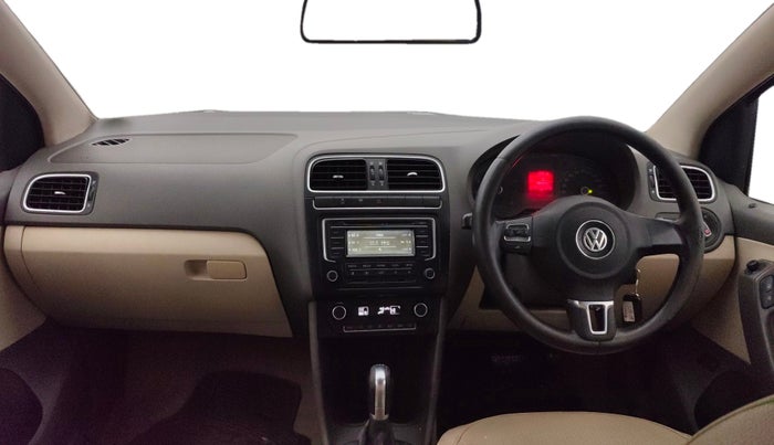 2014 Volkswagen Vento HIGHLINE PETROL AT, Petrol, Automatic, 98,542 km, Dashboard
