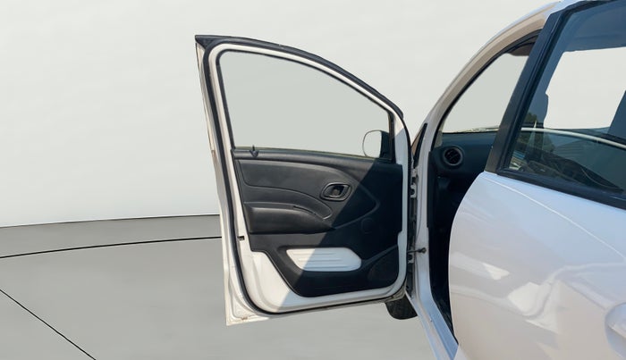 2017 Datsun Redi Go T (O), Petrol, Manual, 56,910 km, LHS Front Door