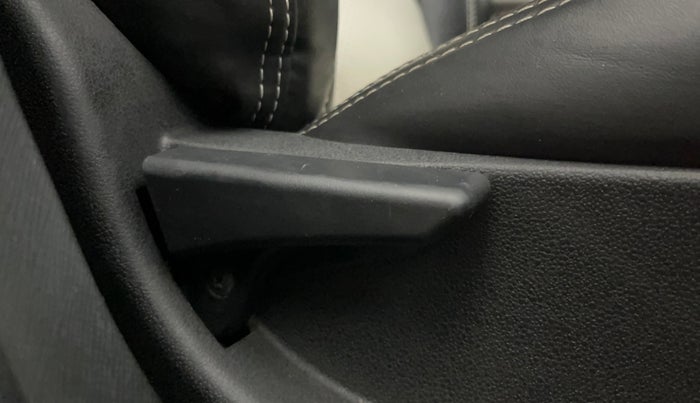 2018 Tata NEXON XM PETROL, Petrol, Manual, 63,723 km, Driver Side Adjustment Panel