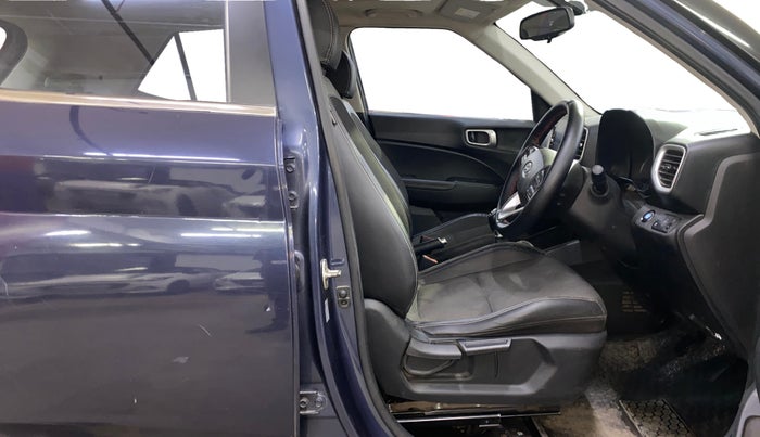 2020 Hyundai VENUE SX (O) 1.5 CRDI, Diesel, Manual, 88,879 km, Right Side Front Door Cabin