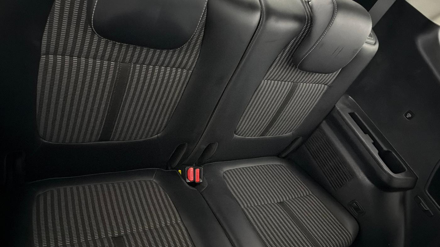 2022 KIA CARENS PRESTIGE PLUS 1.5 DIESEL 7 STR, Diesel, Manual, 1,08,459 km, Third Seat Row ( optional )