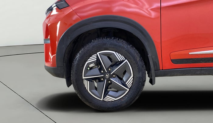 2024 Tata NEXON CREATIVE PLUS 1.2 REVOTRON 6 AMT DT, Petrol, Automatic, 4,273 km, Left Front Wheel