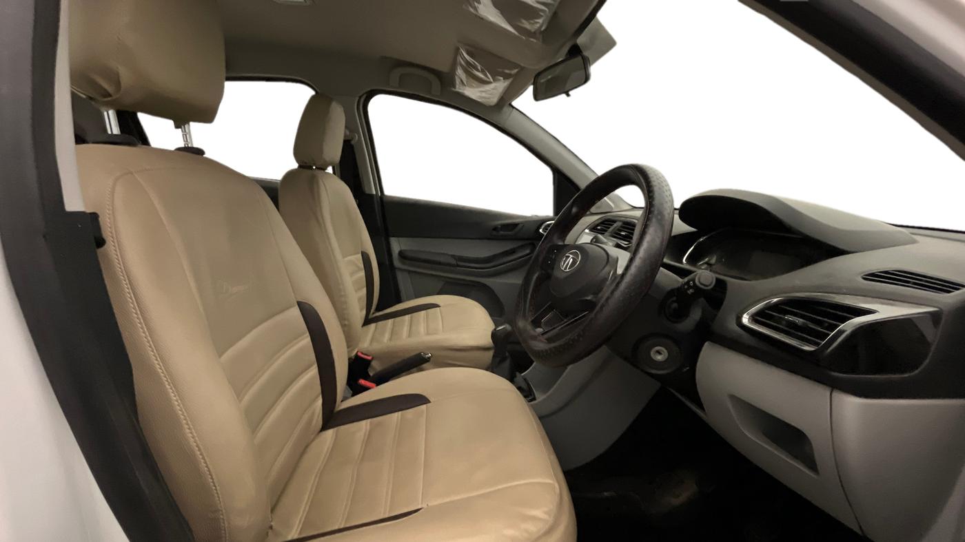 2021 Tata Tiago XT (O) PETROL, Petrol, Manual, 31,998 km, Right Side Front Door Cabin