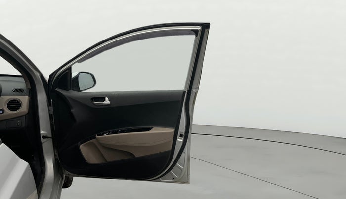 2014 Hyundai Xcent SX 1.2 (O), Petrol, Manual, 48,801 km, RHS Front Door