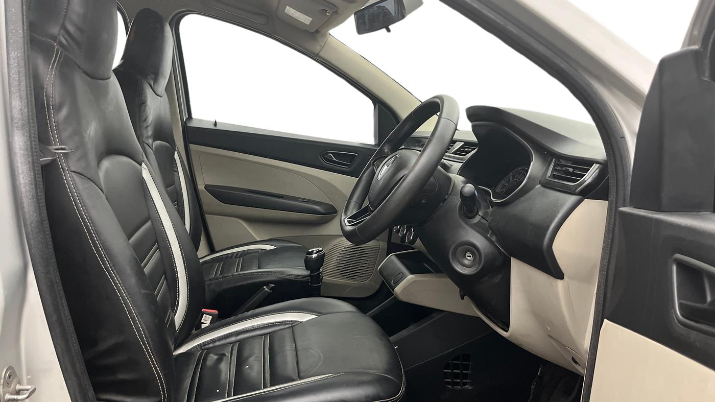 2019 Renault TRIBER RXT, Petrol, Manual, 68,319 km, Right Side Front Door Cabin