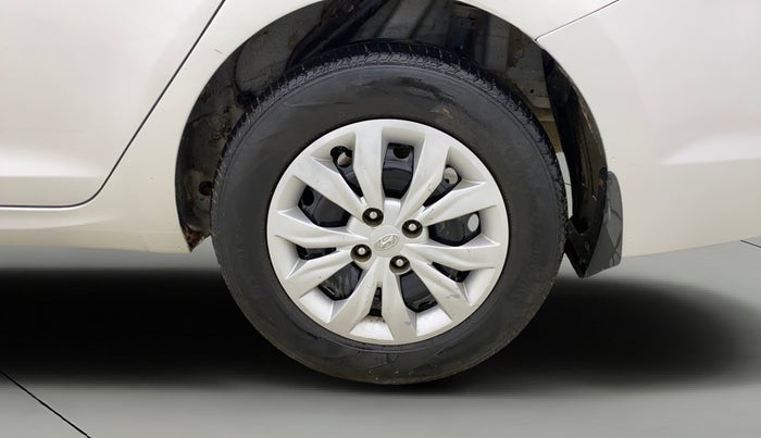 2017 Hyundai Verna 1.6 EX CRDI, Diesel, Manual, 1,33,554 km, Left Rear Wheel