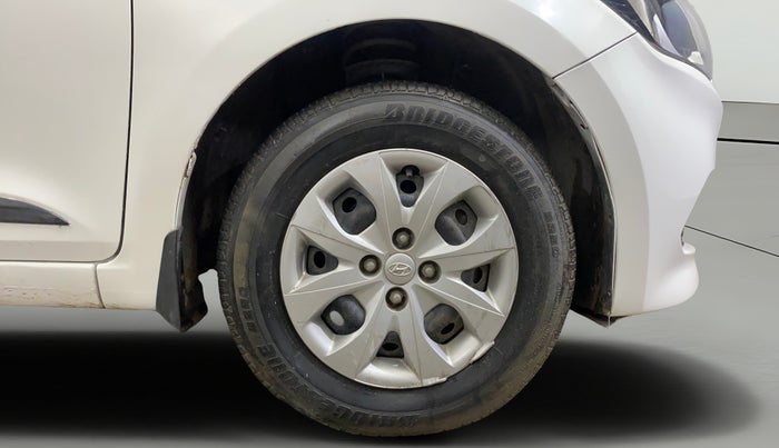 2015 Hyundai Elite i20 SPORTZ 1.2, Petrol, Manual, 61,195 km, Right Front Wheel