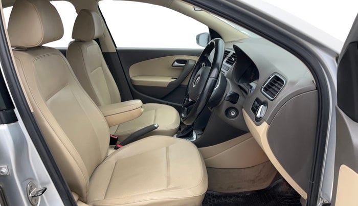 2016 Volkswagen Vento HIGHLINE PETROL AT, Petrol, Automatic, 83,011 km, Right Side Front Door Cabin