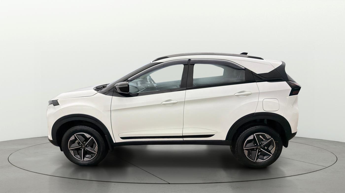 2024 Tata NEXON CREATIVE  AMT 1.2 PETROL, Petrol, Automatic, 3,789 km, Left Side