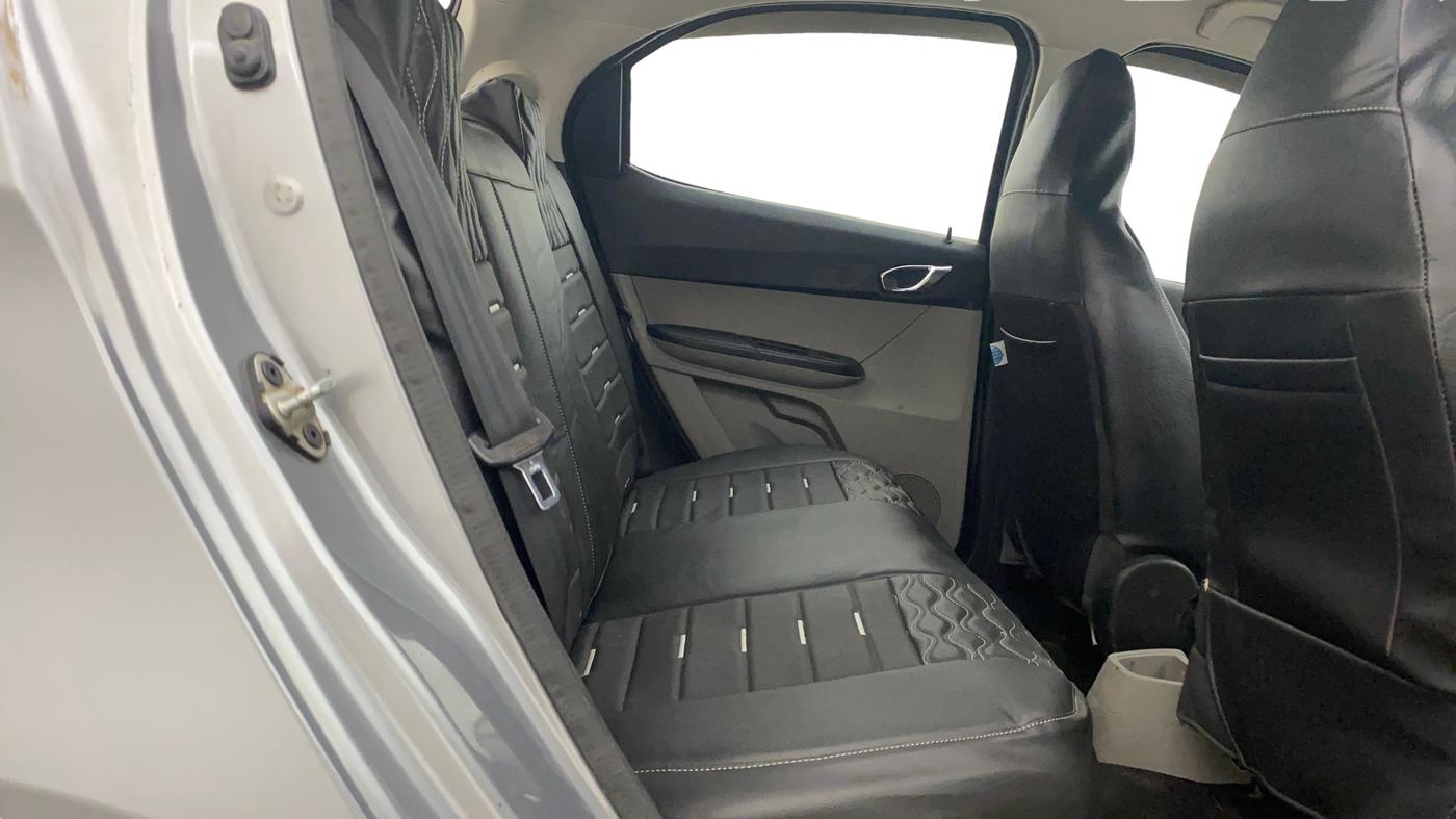 2018 Tata Tiago XZ DIESEL, Diesel, Manual, 95,705 km, Right Side Rear Door Cabin