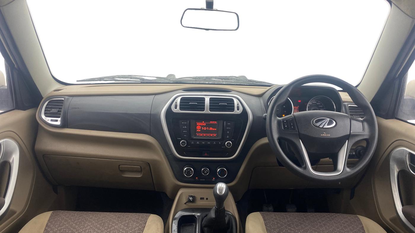 2015 Mahindra TUV300 T8, Diesel, Manual, 61,827 km, Dashboard