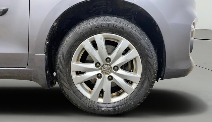 2015 Maruti Ertiga ZXI+, Petrol, Manual, 99,150 km, Right Front Wheel