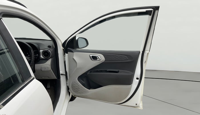 2022 Hyundai GRAND I10 NIOS SPORTZ 1.2 KAPPA VTVT CNG, CNG, Manual, 37,950 km, RHS Front Door