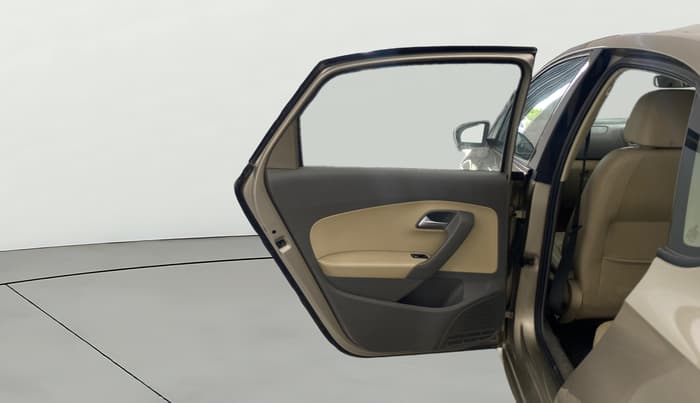 2016 Volkswagen Vento HIGHLINE 1.5 AT, Diesel, Automatic, 1,22,532 km, LHS Rear Door