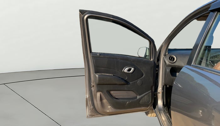 2017 Datsun Redi Go T, Petrol, Manual, 80,717 km, LHS Front Door