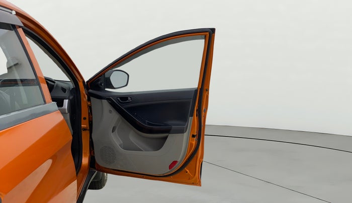 2019 Tata NEXON XMA PETROL, Petrol, Automatic, 54,773 km, RHS Front Door