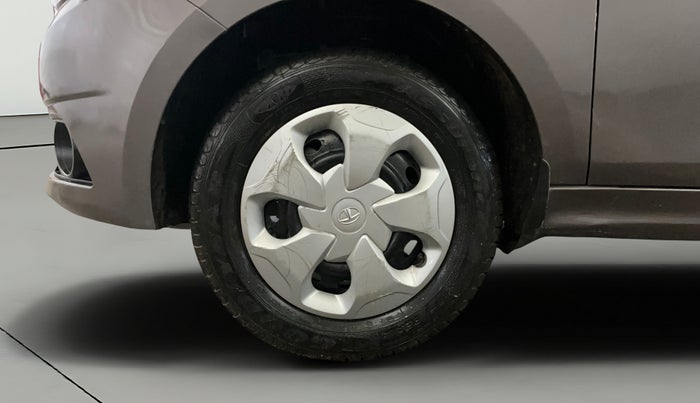 2017 Tata Tiago XT PETROL, Petrol, Manual, 48,577 km, Left Front Wheel