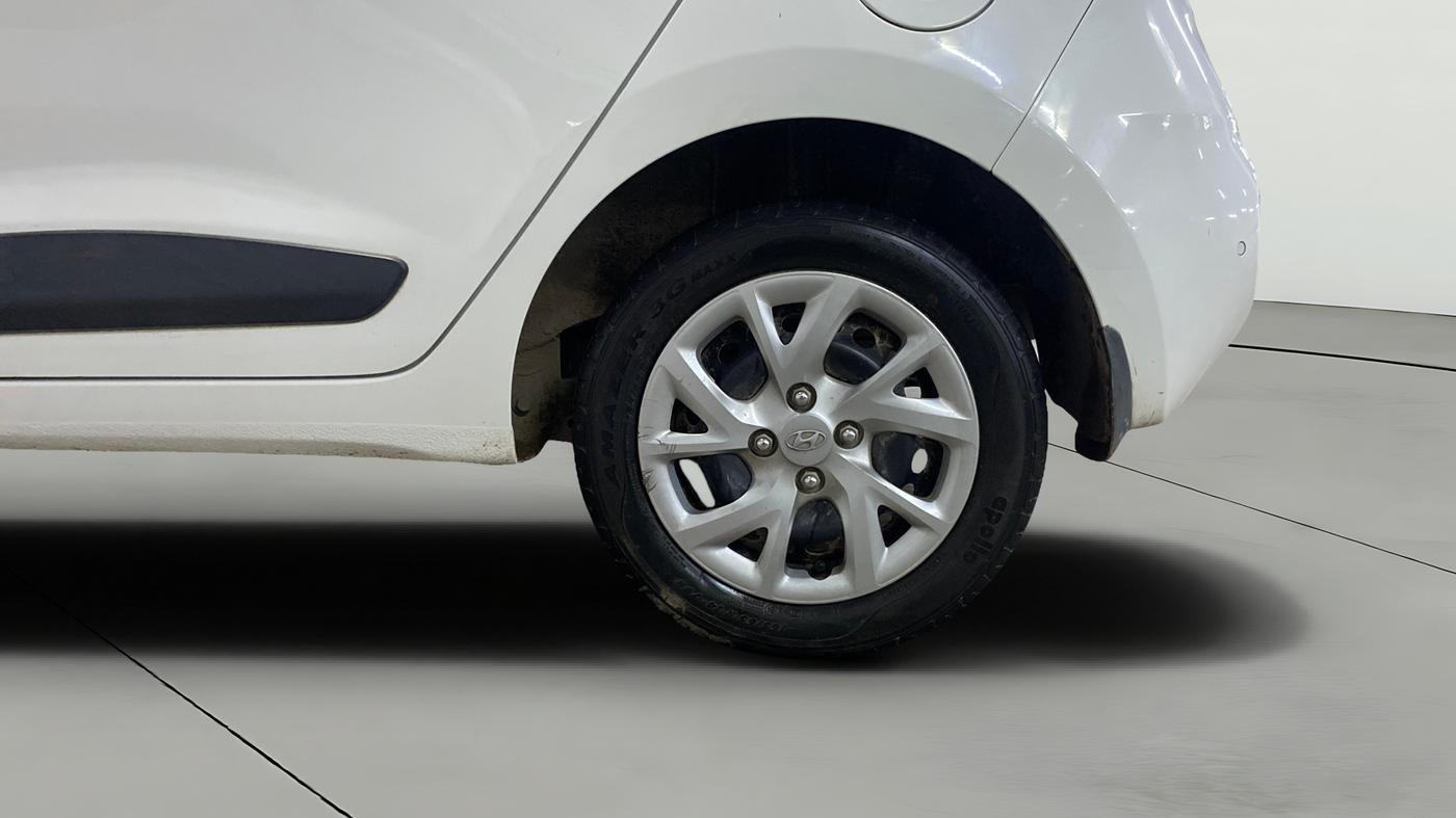 2019 Hyundai Grand i10 SPORTZ 1.2 KAPPA VTVT, Petrol, Manual, 28,229 km, Left Rear Wheel