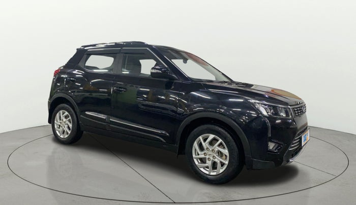 2022 Mahindra XUV300 W8 1.2 PETROL, Petrol, Manual, 41,305 km, Right Front Diagonal