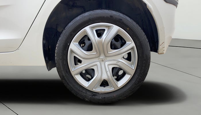 2022 Tata ALTROZ XT PETROL, Petrol, Manual, 10,104 km, Left Rear Wheel