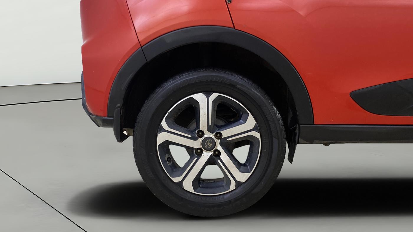 2021 Tata NEXON XZA PLUS PETROL, Petrol, Automatic, 35,930 km, Right Rear Wheel