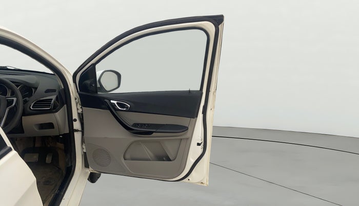 2017 Tata Tiago XZA PETROL, Petrol, Automatic, 68,190 km, RHS Front Door