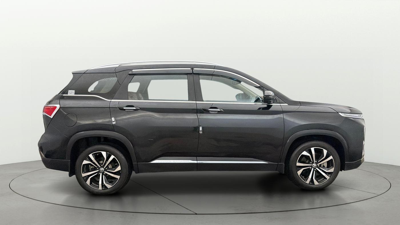 2024 MG HECTOR PLUS SHARP PRO 1.5 TURBO MT 7 STR, Petrol, Manual, 13,842 km, Right Side View