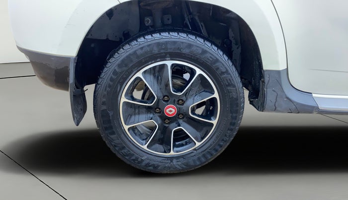 2017 Renault Duster 110 PS RXZ 4X4 MT DIESEL, Diesel, Manual, 48,607 km, Right Rear Wheel