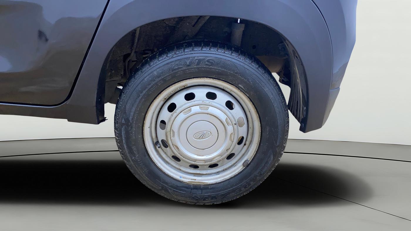 2018 Mahindra KUV 100 NXT K2 P 6 STR, CNG, Manual, 70,969 km, Left Rear Wheel