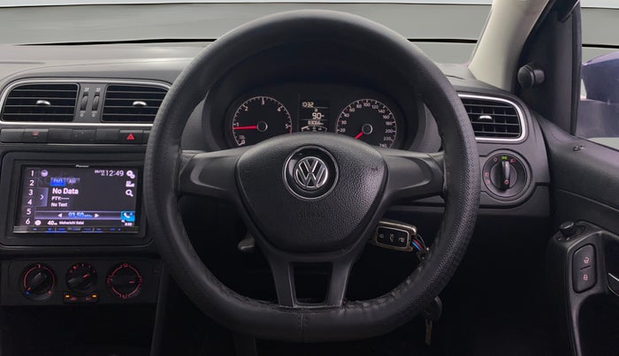 2015 Volkswagen Polo COMFORTLINE 1.5L, Diesel, Manual, 83,063 km, Steering Wheel Close Up