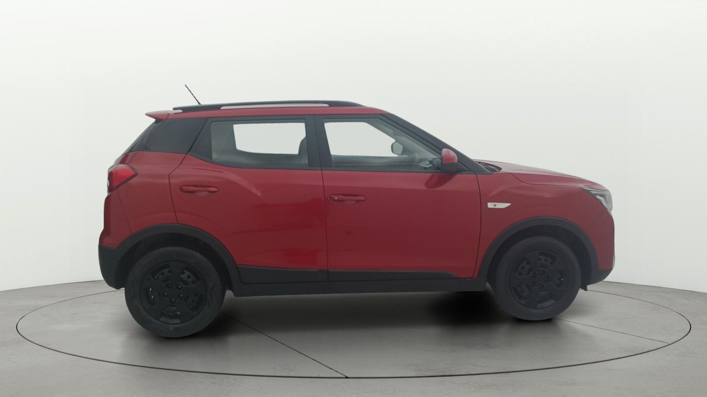 2019 Mahindra XUV300 W6 1.5 DIESEL, Diesel, Manual, 72,584 km, Right Side View