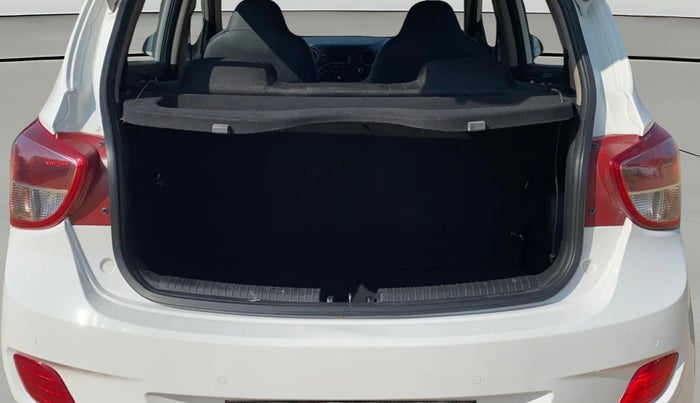 2015 Hyundai Grand i10 SPORTZ 1.2 KAPPA VTVT, Petrol, Manual, 38,403 km, Boot Open Zoomed View