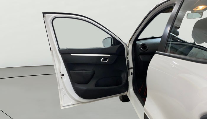 2023 Renault Kwid CLIMBER MT 1.0, Petrol, Manual, 7,406 km, LHS Front Door