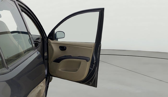 2012 Hyundai i10 MAGNA 1.1, CNG, Manual, 1,05,771 km, RHS Front Door