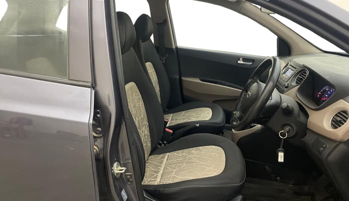 2015 Hyundai Grand i10 SPORTZ 1.1 CRDI, Diesel, Manual, 1,38,343 km, Right Side Front Door Cabin