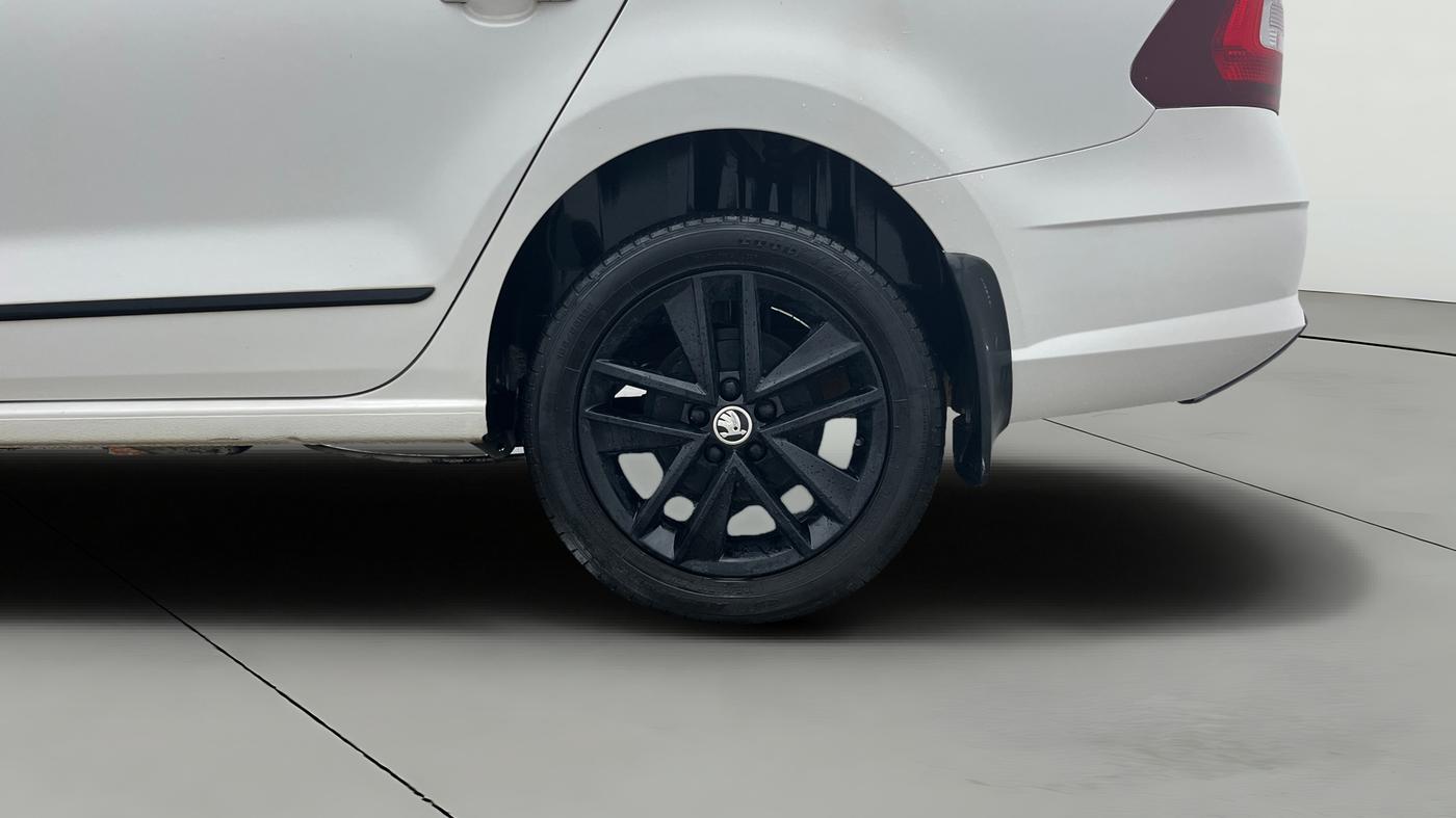 2018 Skoda Rapid AMBITION 1.6 MPI MT, Petrol, Manual, 16,545 km, Left Rear Wheel