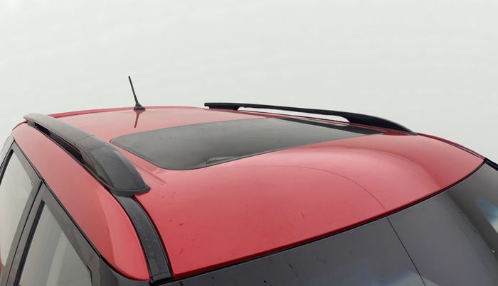 2022 Mahindra XUV300 W8 (O) 1.5 DIESEL AMT, Diesel, Automatic, 32,332 km, Roof