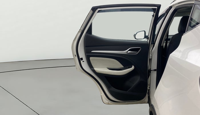 2023 MG ASTOR SAVVY 1.5 CVT, Petrol, Automatic, 19,617 km, LHS Rear Door