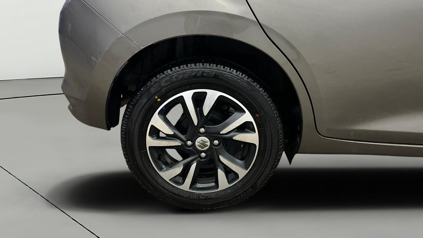2024 Maruti Swift ZXI PLUS AMT, Petrol, Automatic, 3,813 km, Right Rear Wheel