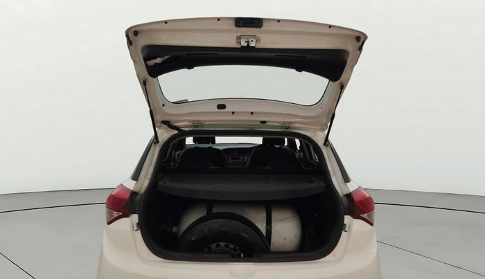 2017 Hyundai Elite i20 SPORTZ 1.2, CNG, Manual, 73,687 km, Boot Door Open