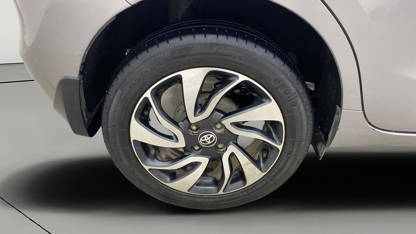 2020 Toyota Glanza V, Petrol, Manual, 43,323 km, Right Rear Wheel