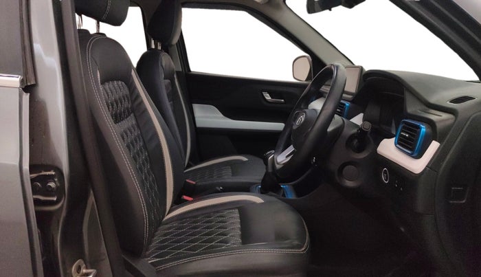 2023 Tata PUNCH CREATIVE  MT, Petrol, Manual, 14,073 km, Right Side Front Door Cabin