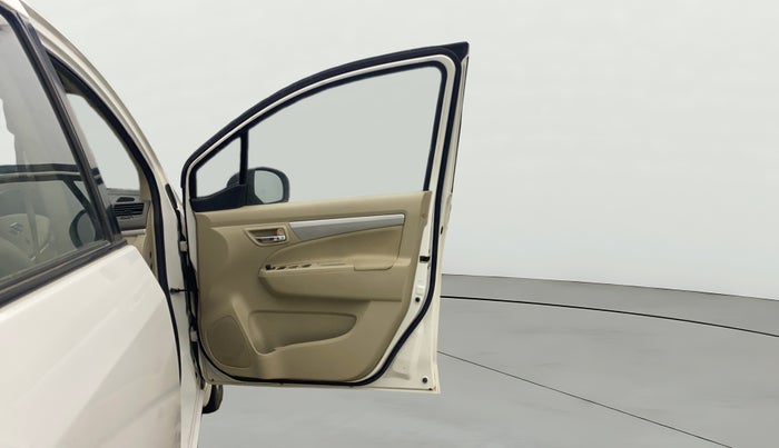 2017 Maruti Ertiga ZDI + SHVS, Diesel, Manual, 1,41,312 km, RHS Front Door