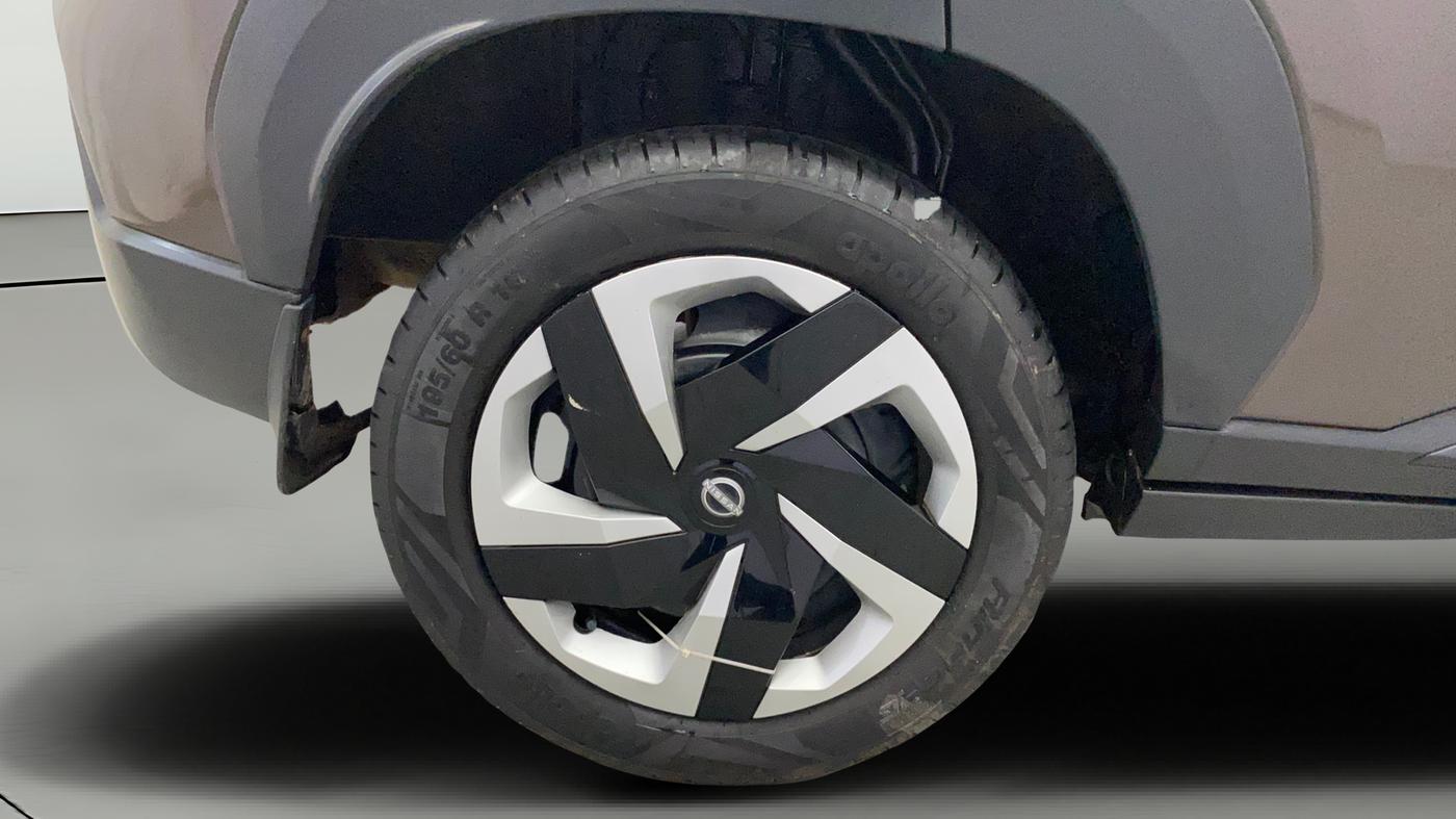 2021 Nissan MAGNITE XL, Petrol, Manual, 64,448 km, Right Rear Wheel