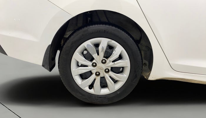 2018 Hyundai Verna 1.4 E PETROL, Petrol, Manual, 87,409 km, Right Rear Wheel