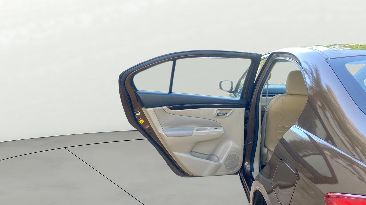 2015 Maruti Ciaz ZDI SHVS, Diesel, Manual, 66,228 km, LHS Rear Door