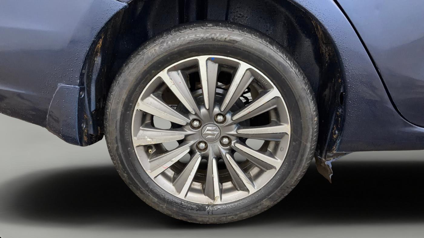 2023 Maruti Ciaz ALPHA 1.5 SHVS PETROL, Petrol, Manual, 62,558 km, Right Rear Wheel