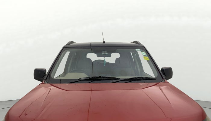 2017 Mahindra TUV300 T10 DUAL TONE, Diesel, Manual, 65,032 km, Front Windshield