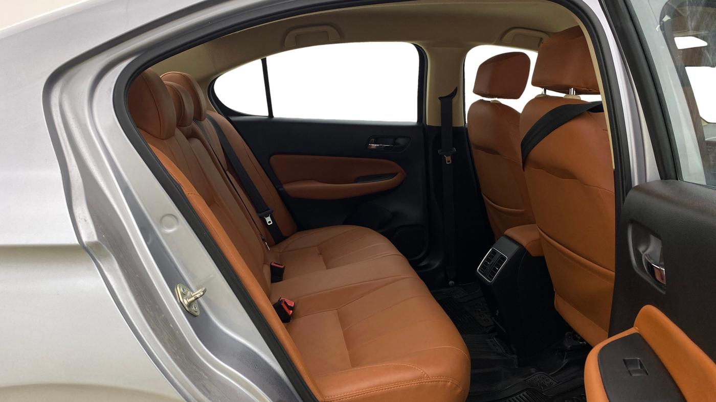 2023 Honda City 1.5L I-VTE V CVT, Petrol, Automatic, 18,729 km, Right Side Rear Door Cabin