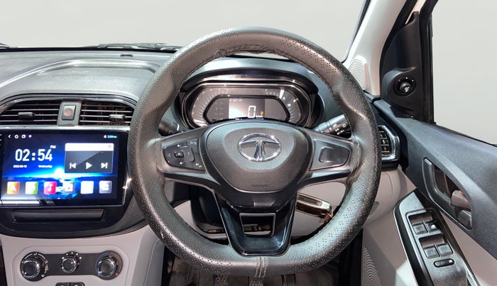 2022 Tata Tiago XT (O) PETROL, Petrol, Manual, 34,676 km, Steering Wheel Close Up